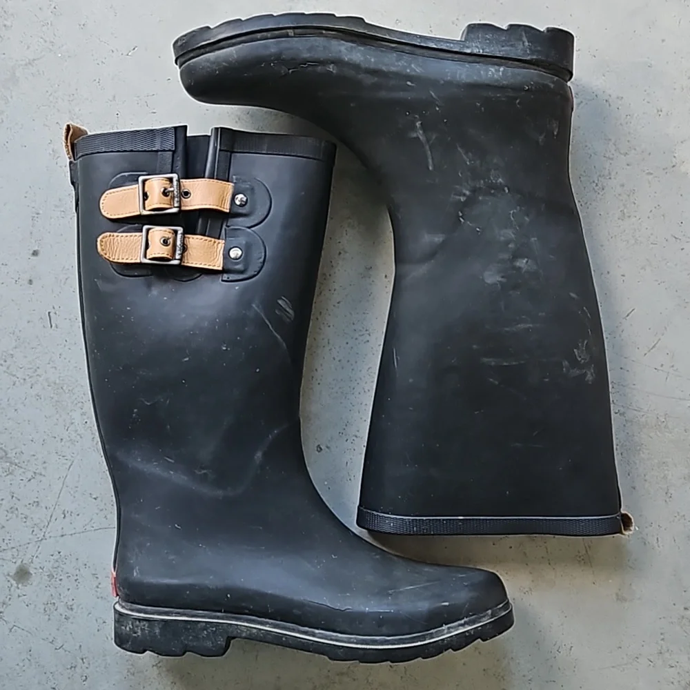 Black rubber Chooka rainboots size 9